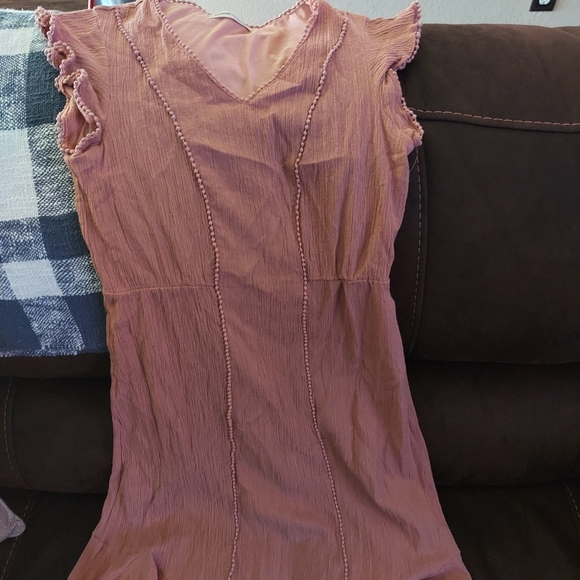 Dresses - Picture 4 of 14